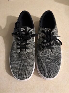 Nike SB Portmore Ultralight Men's Knit Skate Sneakers Gray & Black S 11 Good Con